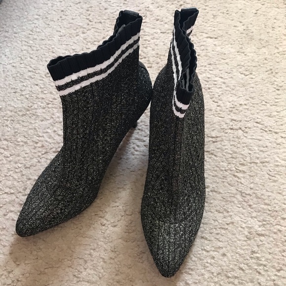 Brand new Stuart Weitzmen booties - Picture 2 of 5